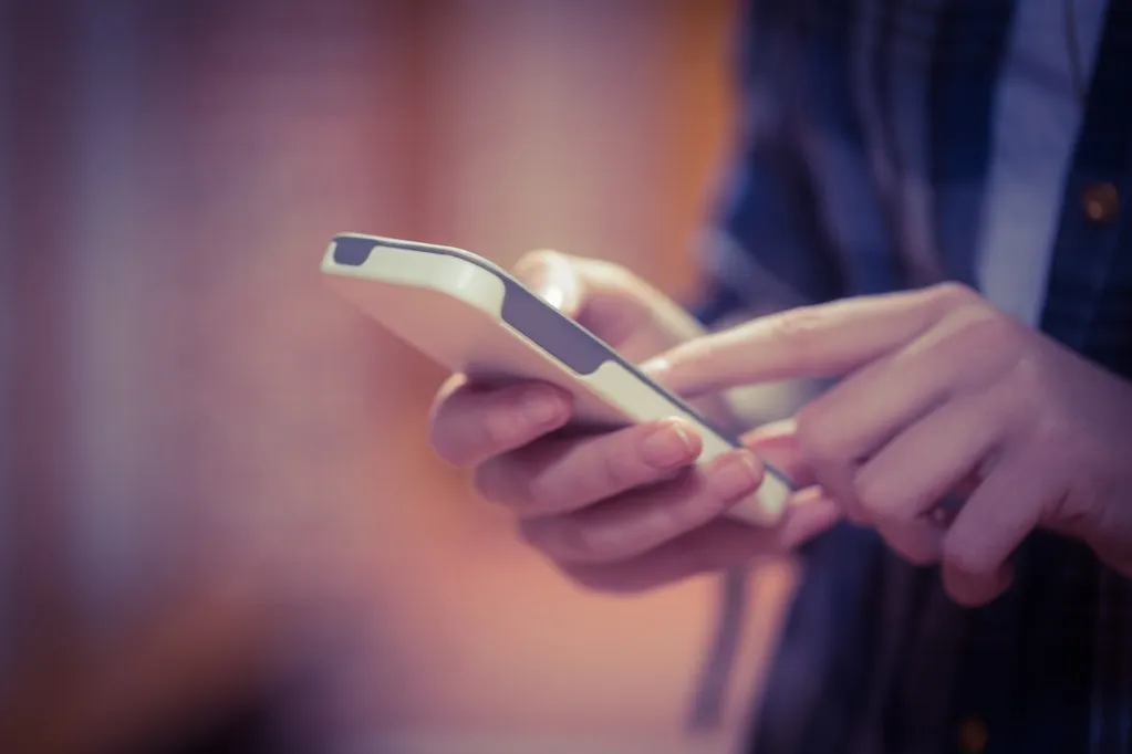 Zdjęcie Jak usunąć pobrane pliki z telefonu i odzyskać cenną przestrzeń