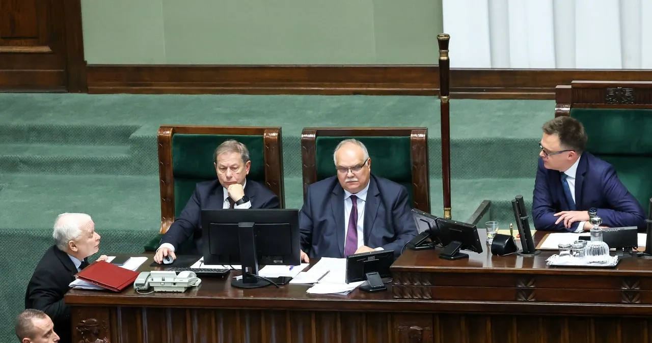Zdjęcie Co powiedział Hołownia? Zaskakujące słowa w Sejmie, które szokują