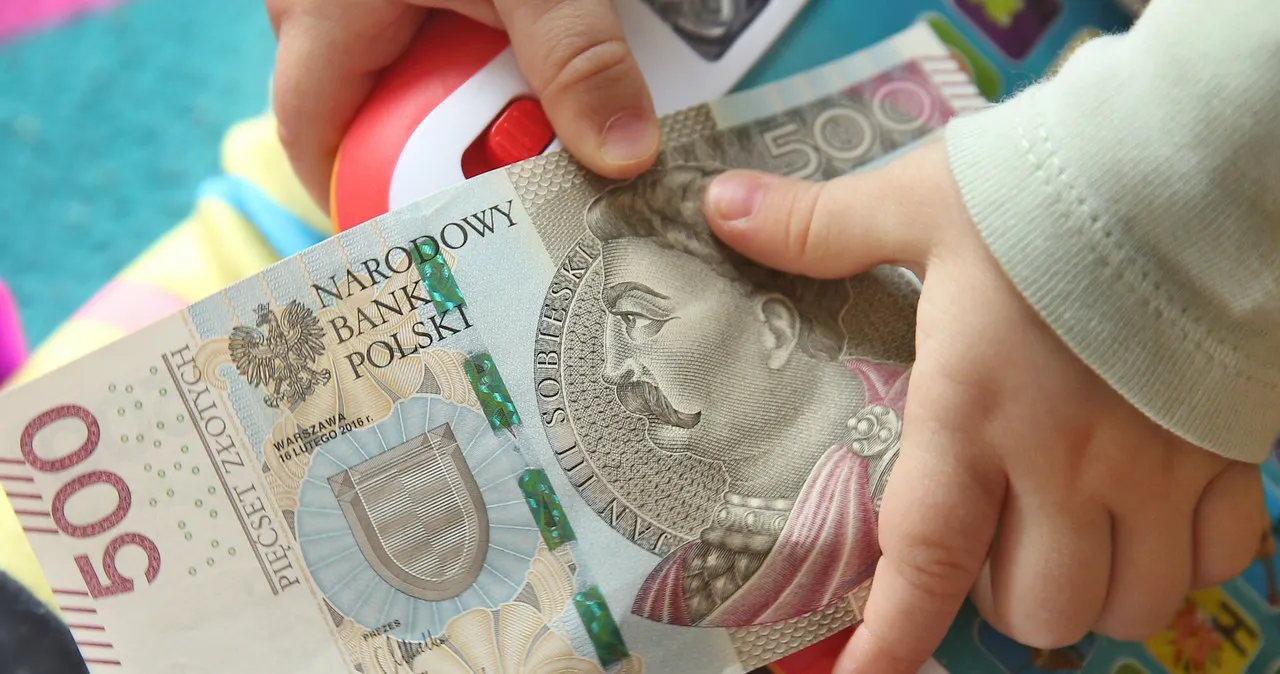Zdjęcie Czy 500 plus jest opodatkowane? Oto, co musisz wiedzieć o podatkach