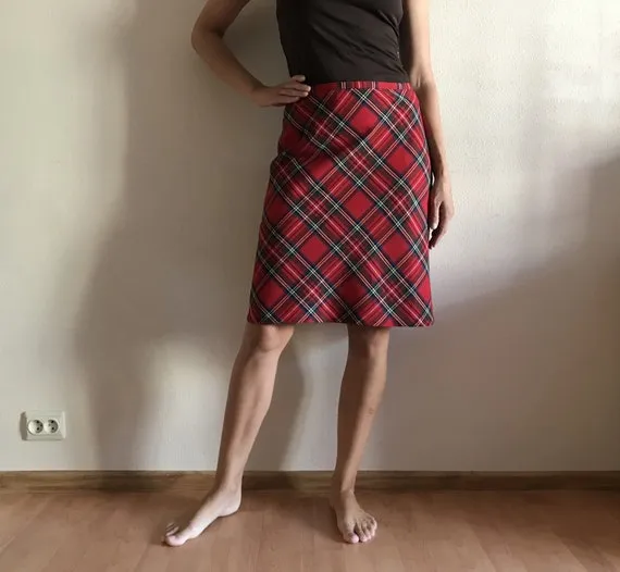 Zdjęcie Najlepsze spódnice w kratę dla dziewczynki - styl, materiały i ceny