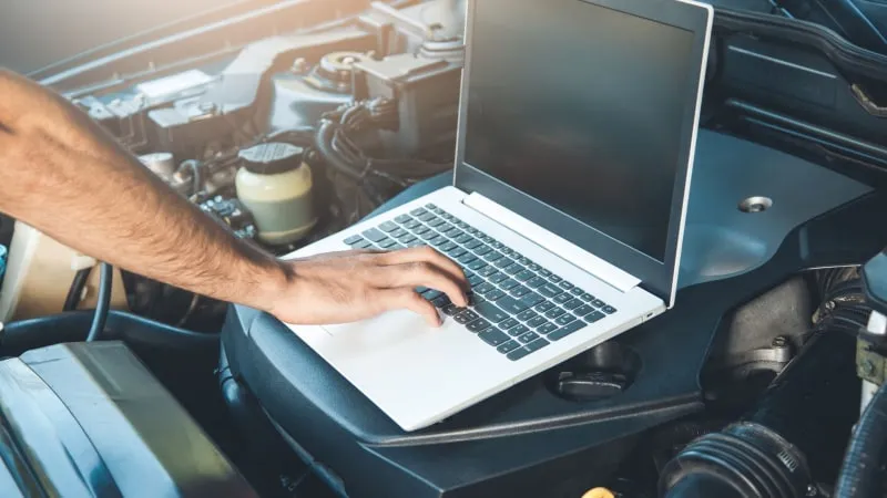 Zdjęcie Jaki laptop do diagnostyki samochodowej? Wybierz najlepszy model!