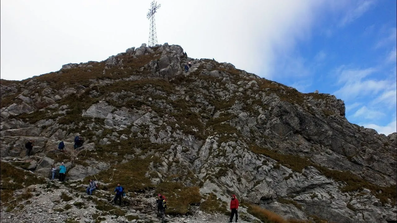 Zdjęcie Ile czasu zajmuje wejście na Giewont? Poznaj trudności i trasy