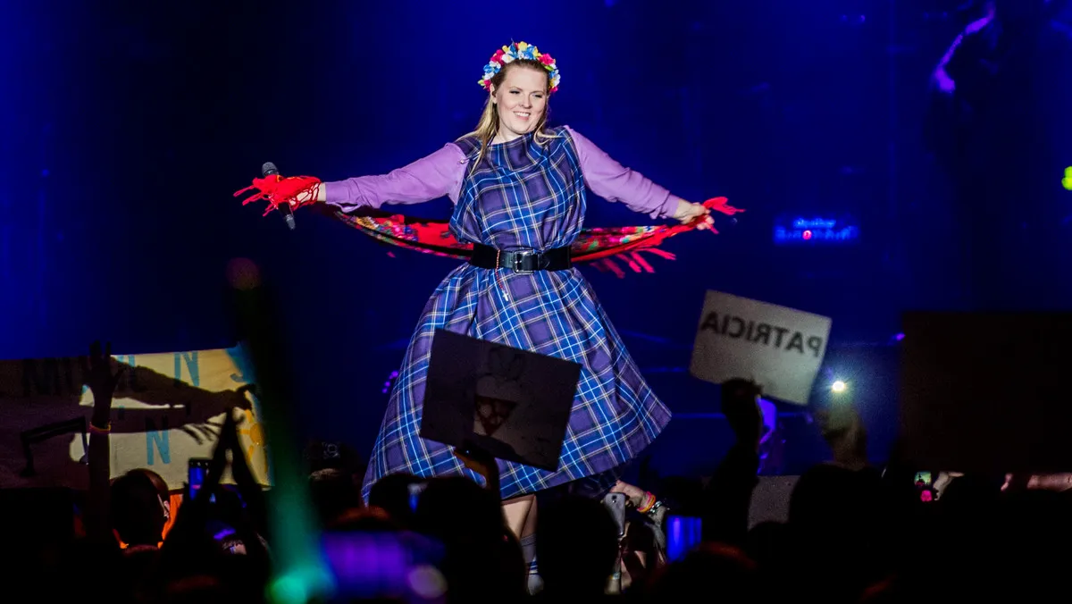 Zdjęcie Jak długo trwa koncert Kelly Family? Poznaj szczegóły i atmosferę występu!