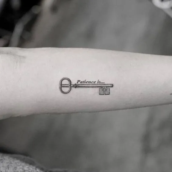 Zdjęcie Tatuaż klucz znaczenie – symbolika, historia i kulturowe inspiracje