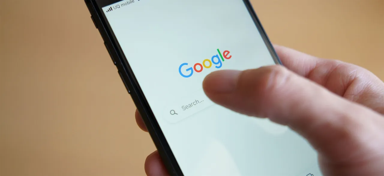 Zdjęcie Dlaczego aplikacja Google się zatrzymuje? Przyczyny i proste rozwiązania problemu