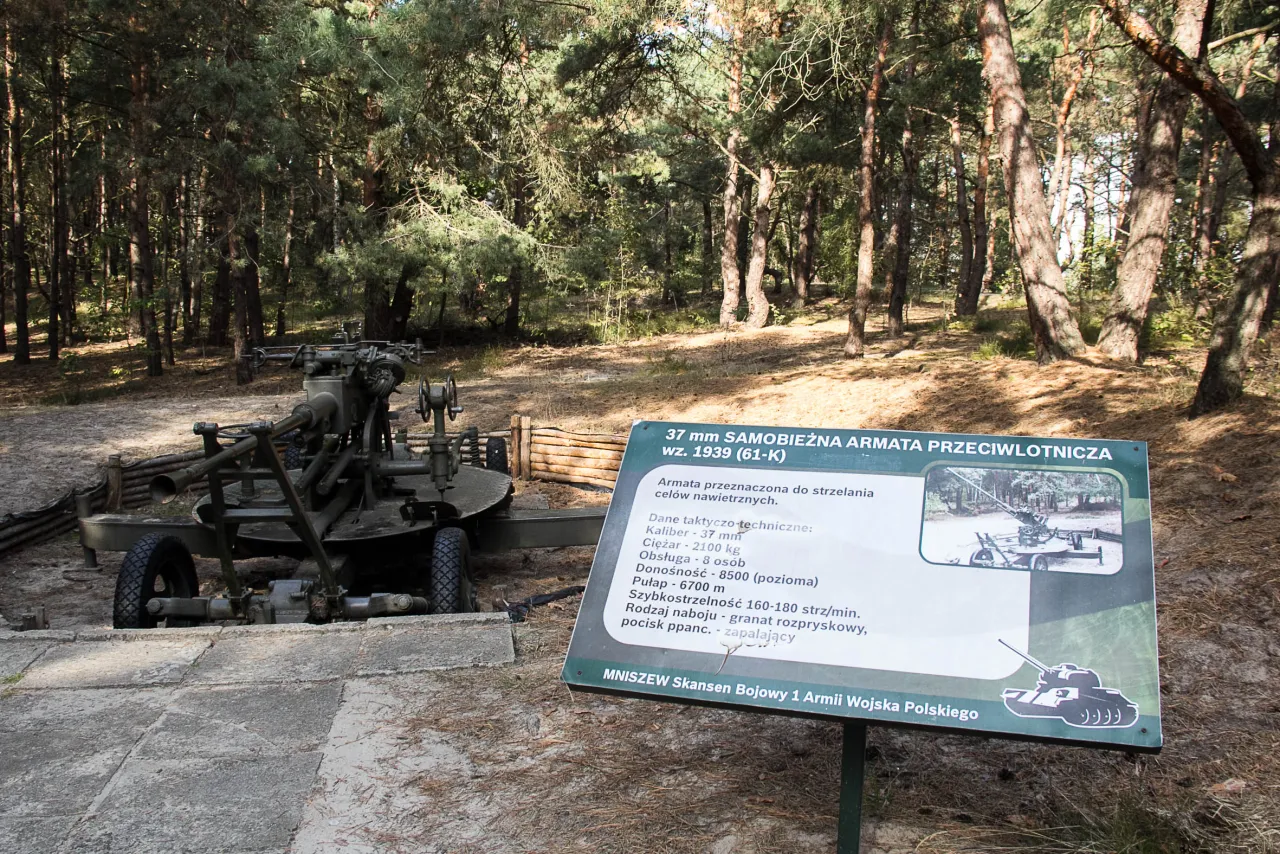Zdjęcie Skansen bojowy i armii wojska polskiego: historia, bitwy i pamięć