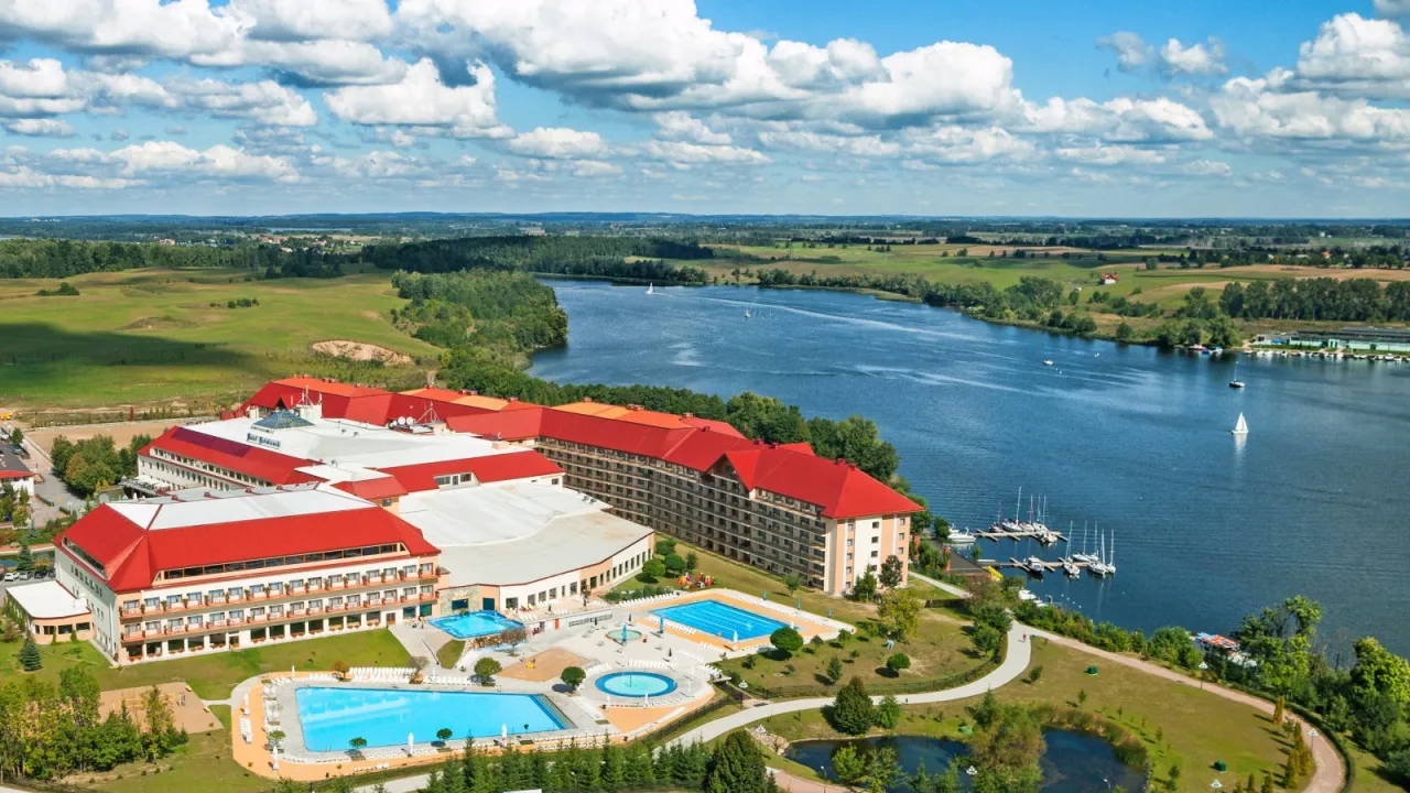 Zdjęcie Hotel Gołębiewski w Mikołajkach - ile gwiazdek naprawdę ma?