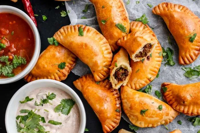 Zdjęcie Deliciosas tapas de empanadas: recetas y secretos para sorprender