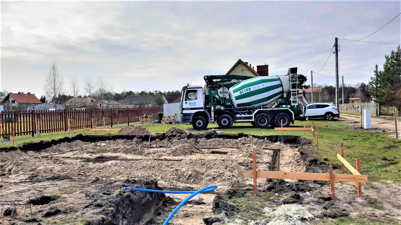 Zdjęcie Jak zbudować dom z bali drewnianych - uniknij kosztownych błędów