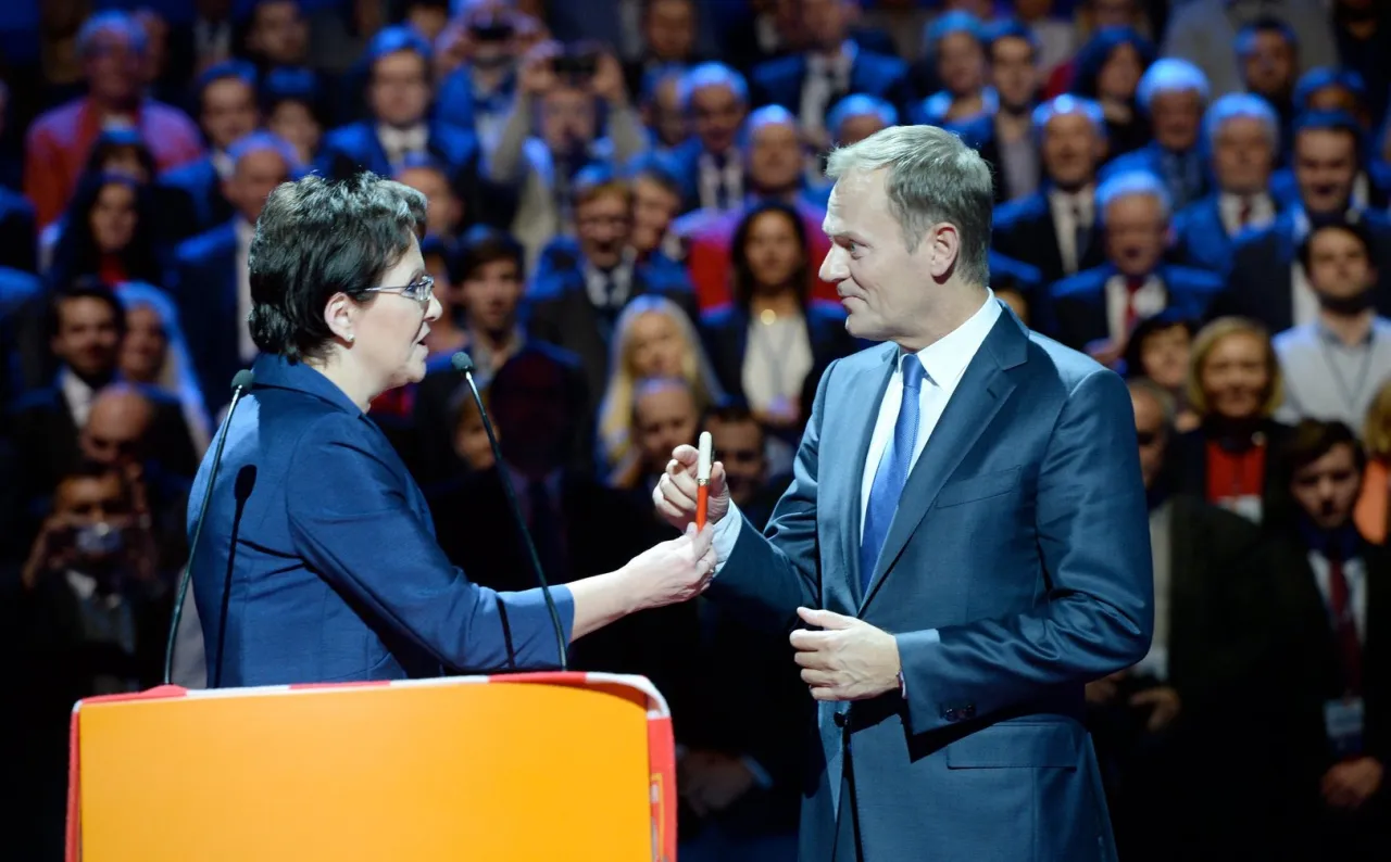 Zdjęcie PiS czy PO lepsze? Porównanie stylów rządzenia i efektywności