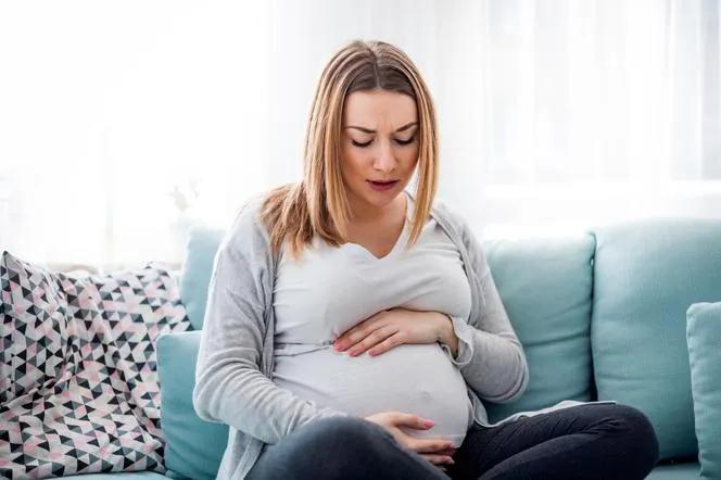 Zdjęcie Bóle przepowiadające poród: 8 objawów, które musisz znać