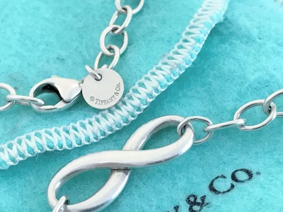 Zdjęcie Tiffany & Co naszyjnik – odkryj najlepsze modele i ceny, które zachwycą