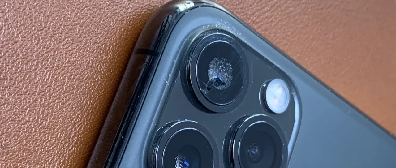 Zdjęcie Jak zdjąć szkło z aparatu iPhone bez ryzyka uszkodzenia urządzenia