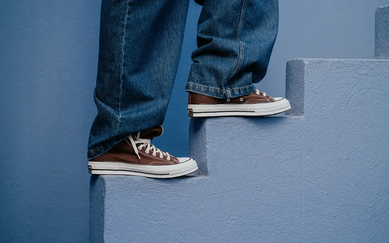Zdjęcie Jakie trampki są teraz modne? Odkryj najnowsze trendy i kolory