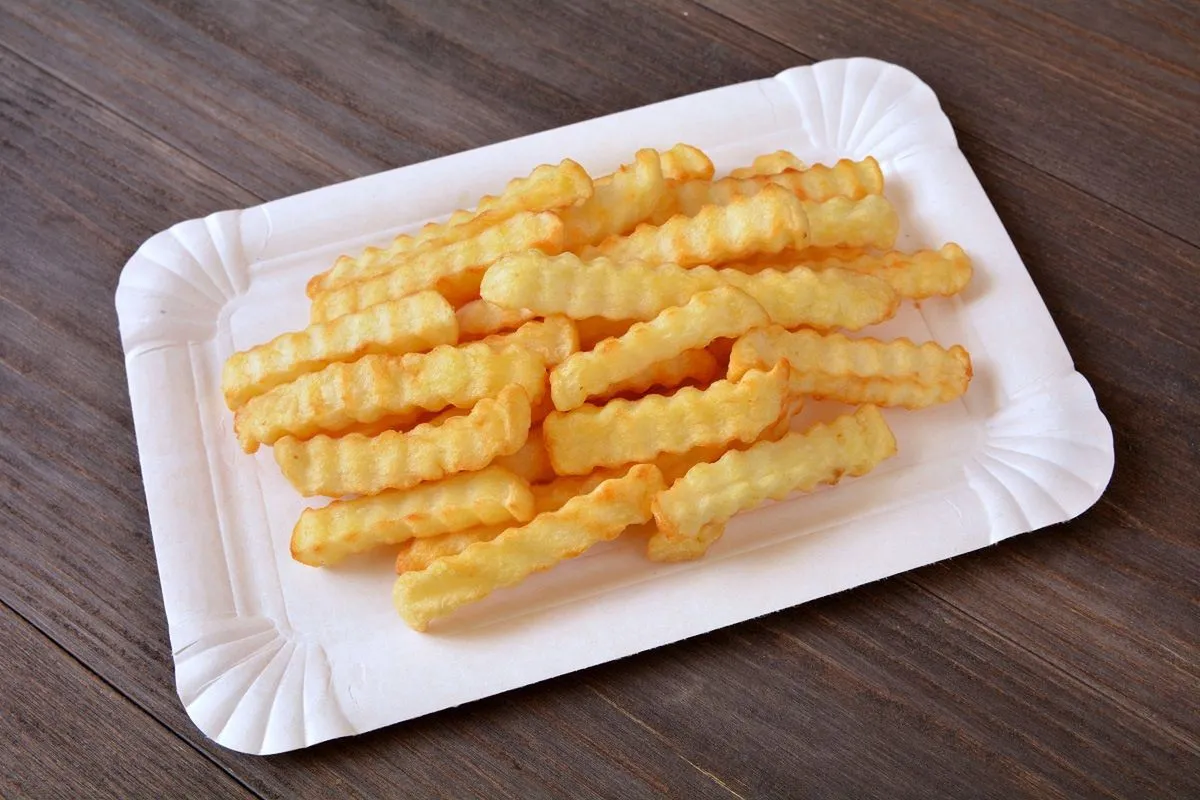 Zdjęcie Sekret chrupiących frytek: Idealna temperatura smażenia i triki mistrzów