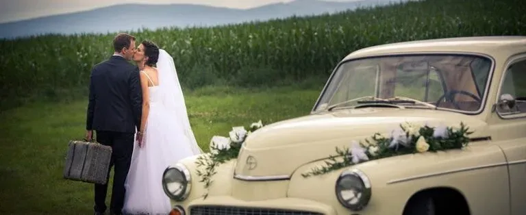 Zdjęcie Impreza w stylu lat 40 – jak stworzyć niezapomniany klimat retro