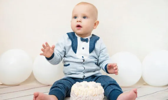 Zdjęcie Kiedy się niepokoić, gdy dziecko nie chodzi? Objawy i porady