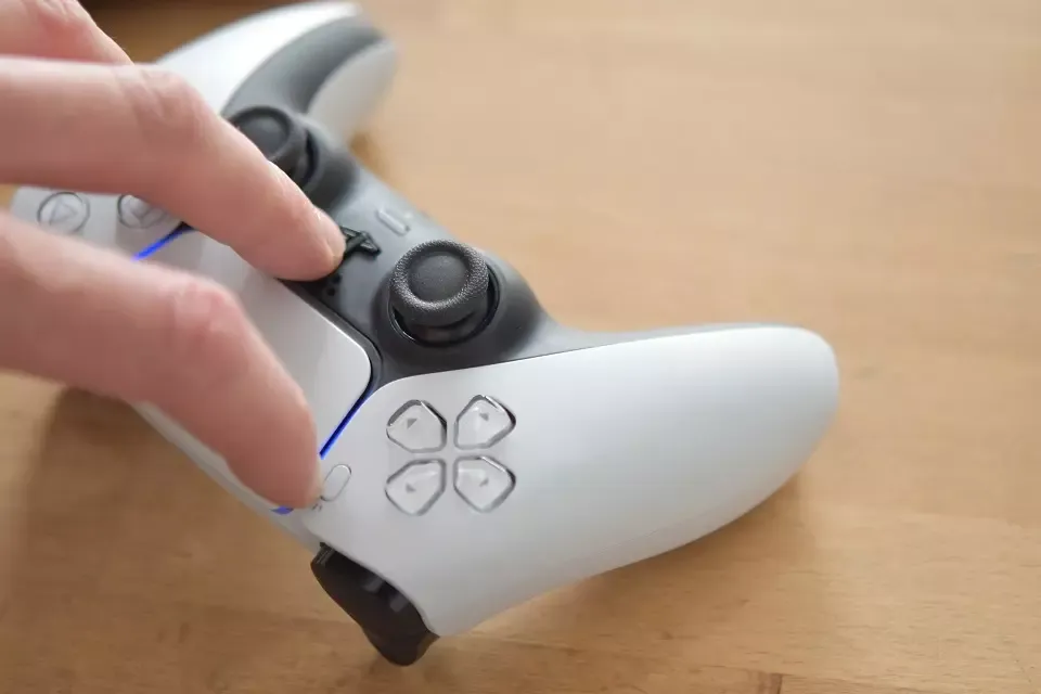 Zdjęcie Jak podłączyć pada PS5 do PC przez Bluetooth bez problemów?