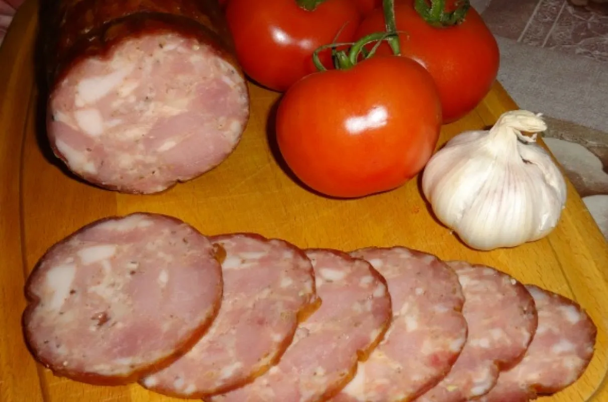 Zdjęcie Kiełbasa drobiowa parzona - proste przepisy i zdrowe porady