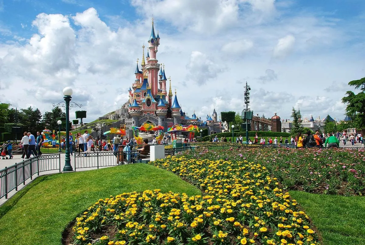 Zdjęcie Jak zwiedzać Disneyland Paris i uniknąć tłumów w parkach