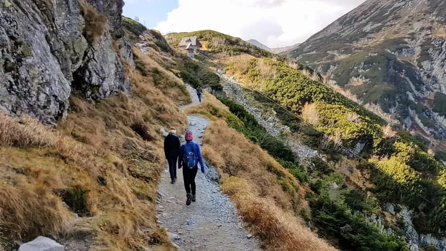 Zdjęcie Jak trudny jest szlak do Doliny Pięciu Stawów: ocena stopnia trudności