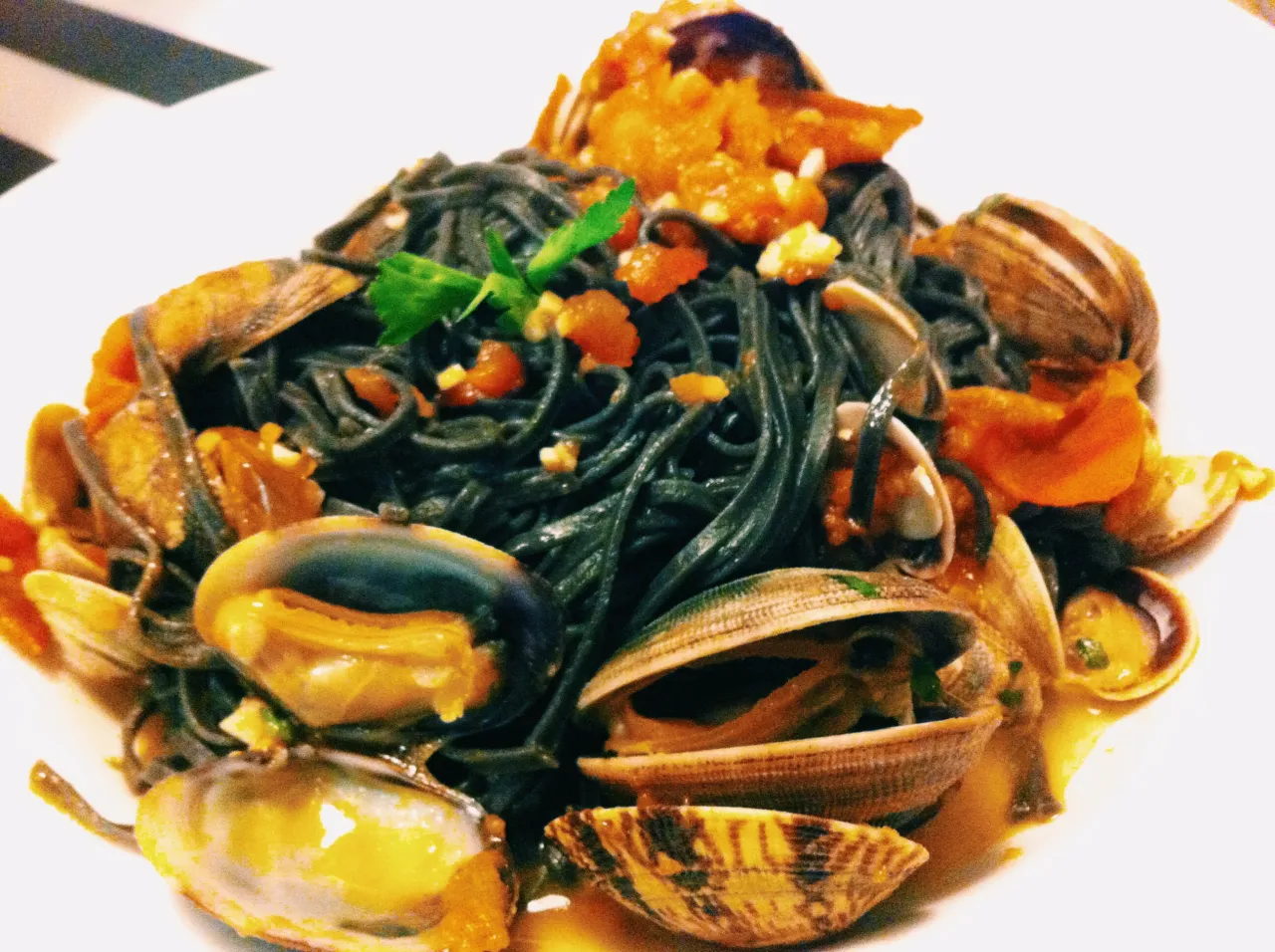 Zdjęcie Spaghetti nero di seppia - przepis na wyjątkowe danie z kałamarnicą