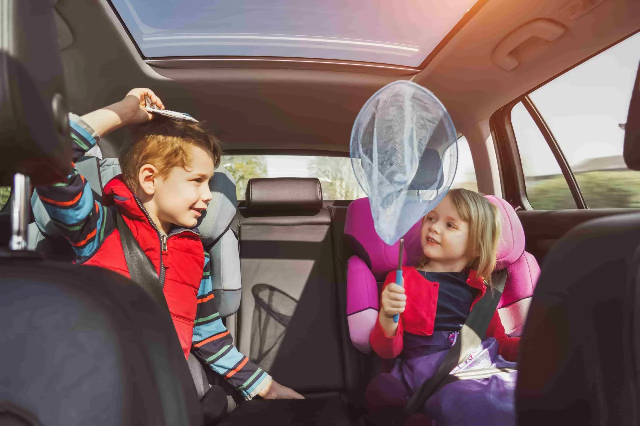 Zdjęcie Kiedy dziecko może jechać z przodu? Zasady bezpieczeństwa