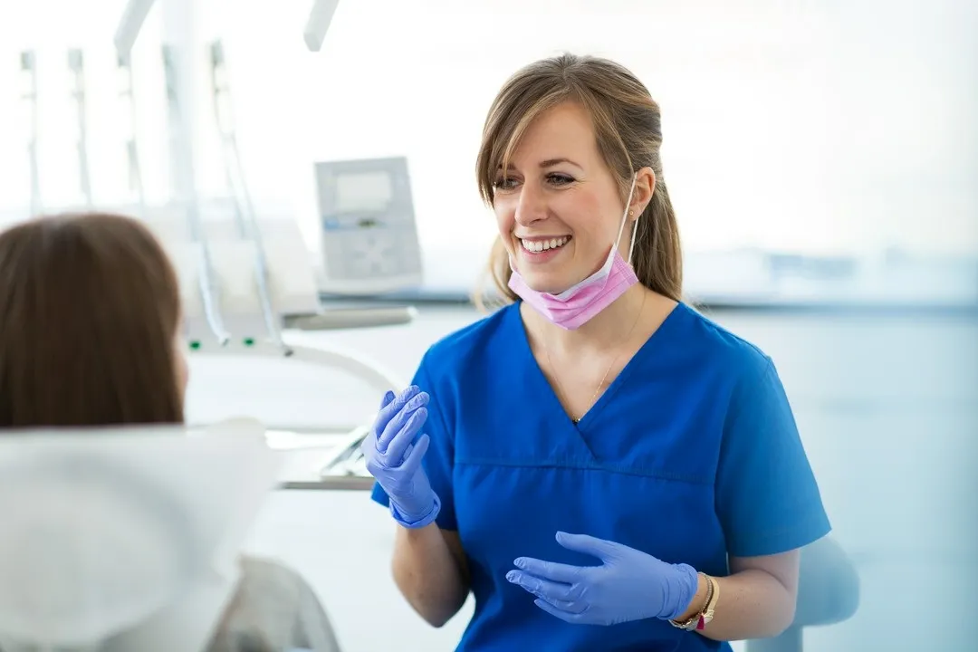 Zdjęcie Czym się różni dentysta od stomatologa? Odkryj ważne różnice