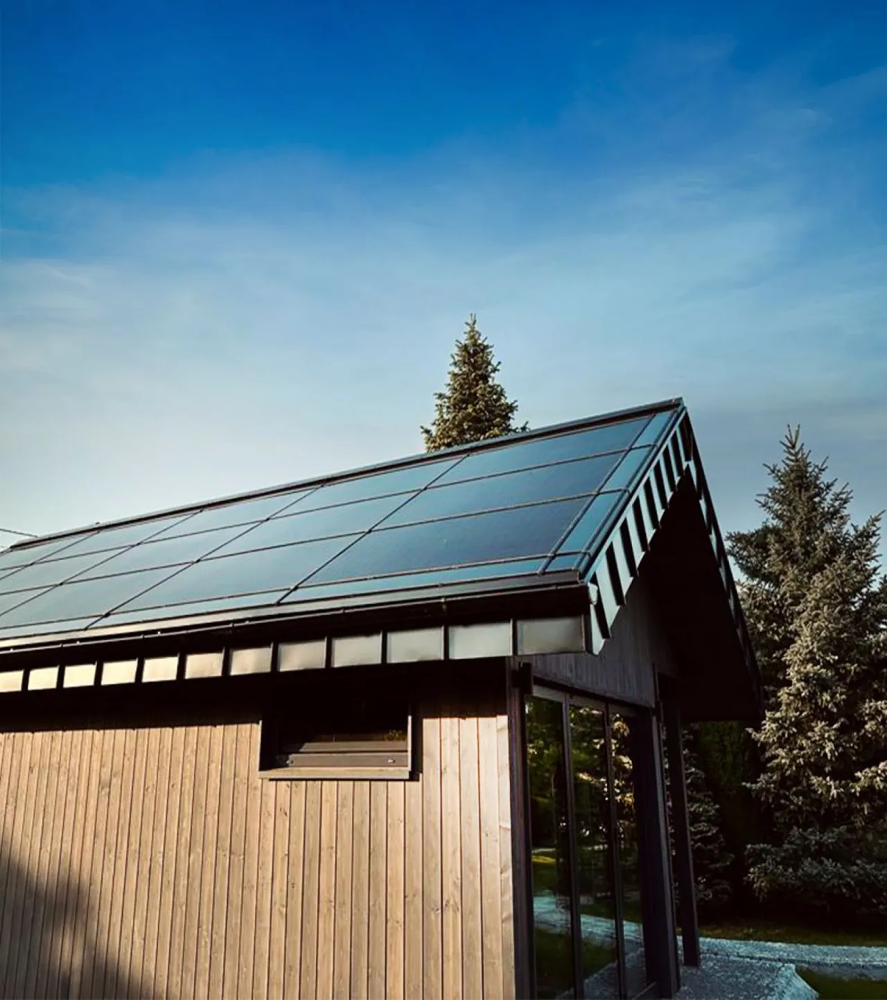 Zdjęcie Dach solarny: Jak zaoszczędzić na energii i poprawić estetykę domu