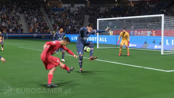 Zdjęcie Jak odbierać piłkę w FIFA 22 - najlepsze techniki i strategie obrony