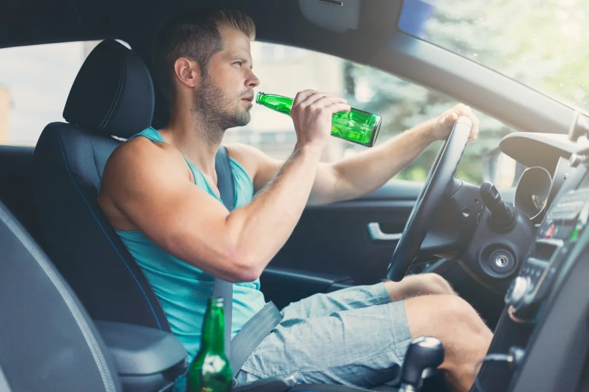 Zdjęcie Ile można przewieźć alkoholu z Gruzji? Sprawdź limity i kary.