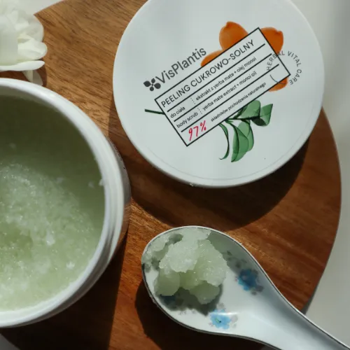 Zdjęcie Jaki peeling do ciała wybrać, aby uniknąć podrażnień skóry?