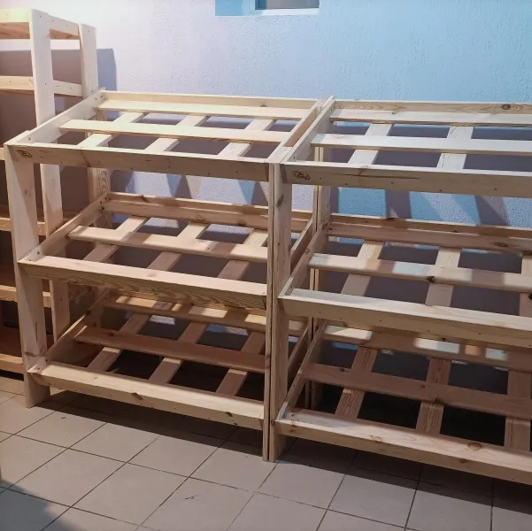 Zdjęcie Jak zrobić regał na warzywa - proste kroki i niezbędne materiały