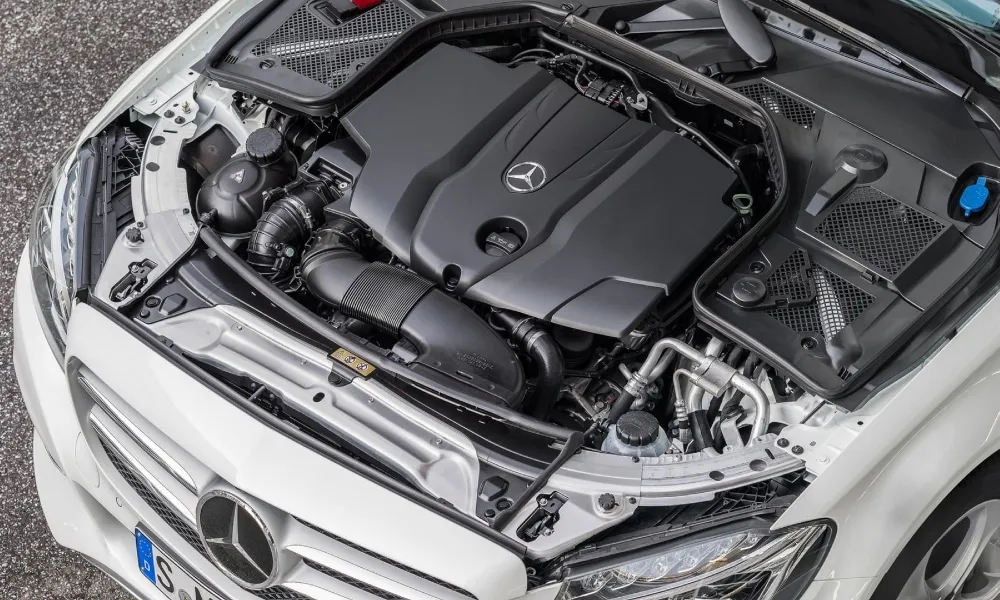 Zdjęcie Mercedes W205: jaki silnik wybrać, by uniknąć kosztownych błędów i awarii?