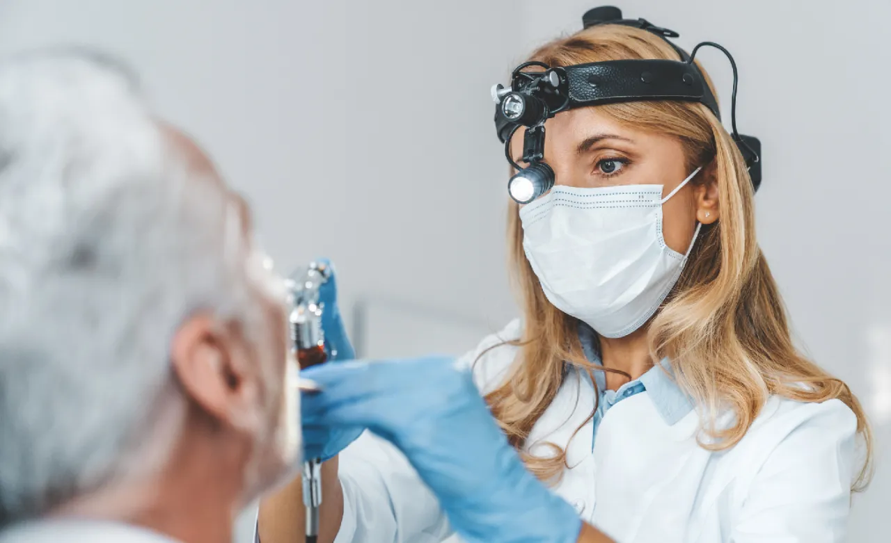 Zdjęcie Jak wygląda badanie laryngologiczne gardła i co warto wiedzieć?