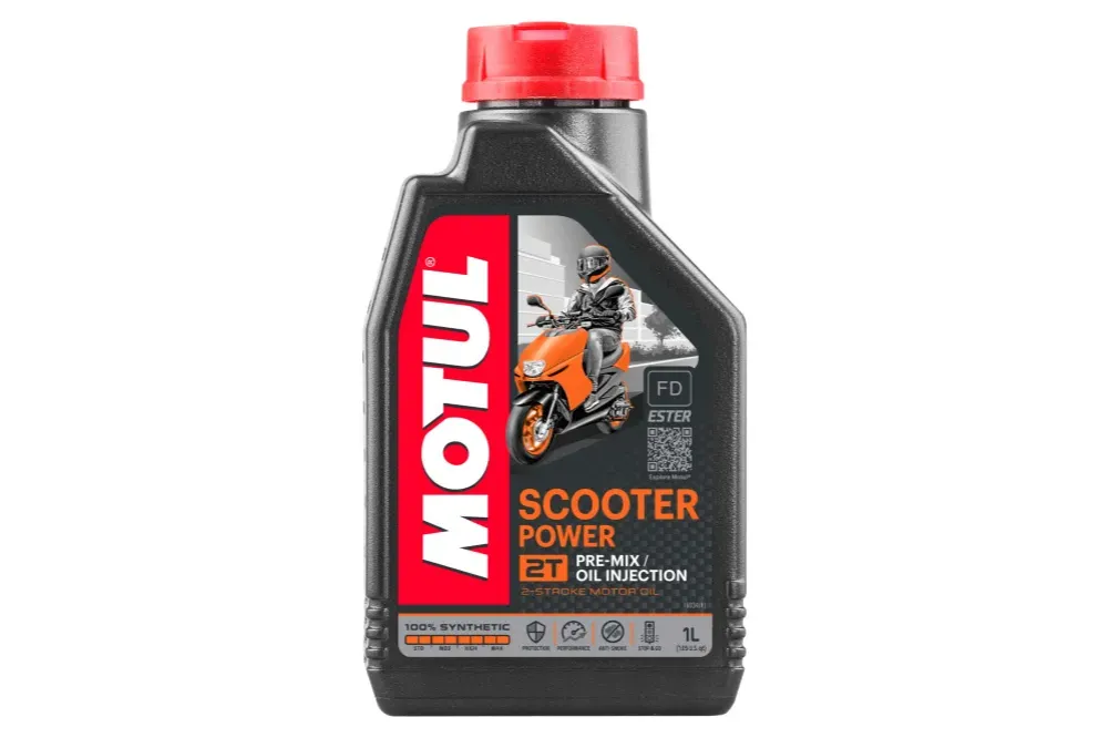 Zdjęcie Motul Scooter Expert 2T - najlepszy olej do skuterów 2-suwowych