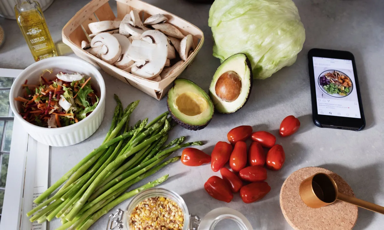 Zdjęcie Czy trzeba jeść po treningu? Odkryj, jak uniknąć błędów w diecie