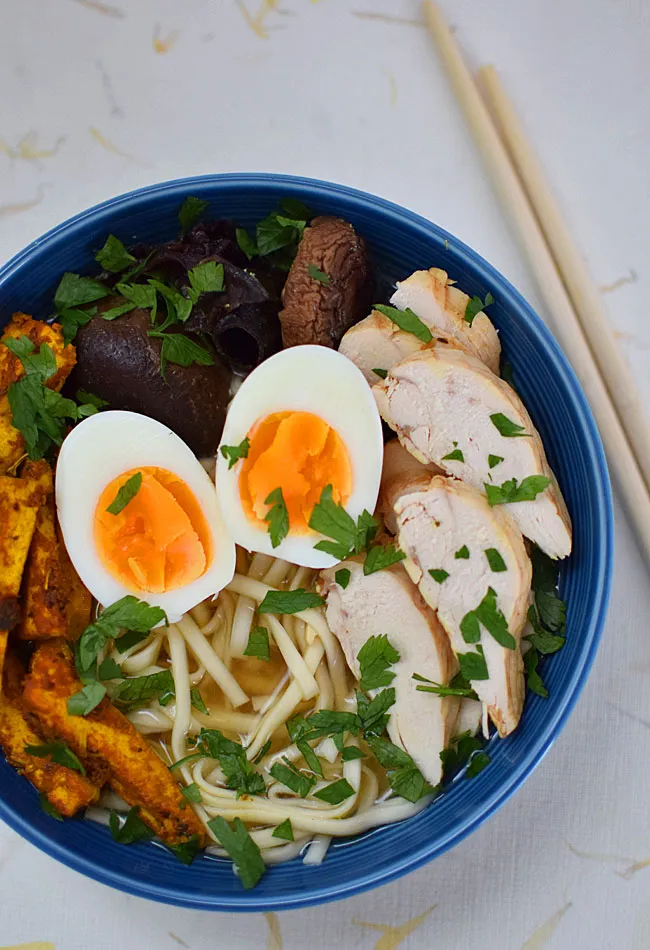 Zdjęcie Jak zrobic ramen z kurczakiem - prosty przepis, który zachwyci smakiem