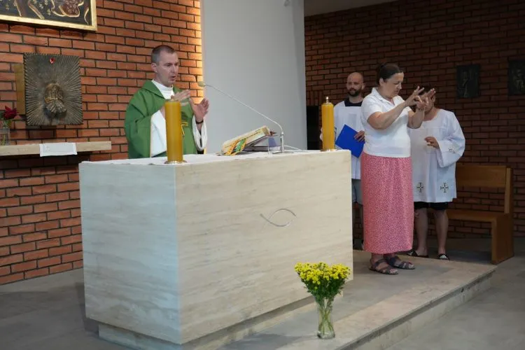 Zdjęcie Duszpasterstwo niesłyszących Wrocław - wsparcie i msze w języku migowym