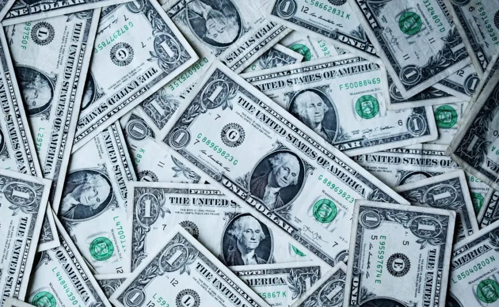 Zdjęcie Czy dolar pójdzie do góry? Oto prognozy i ich wpływ na inwestycje