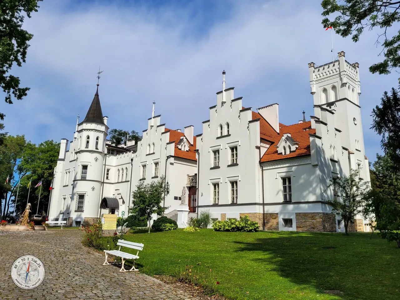 Zdjęcie Pałac w Jędrzejowie: fascynująca historia i architektura czekają na Ciebie