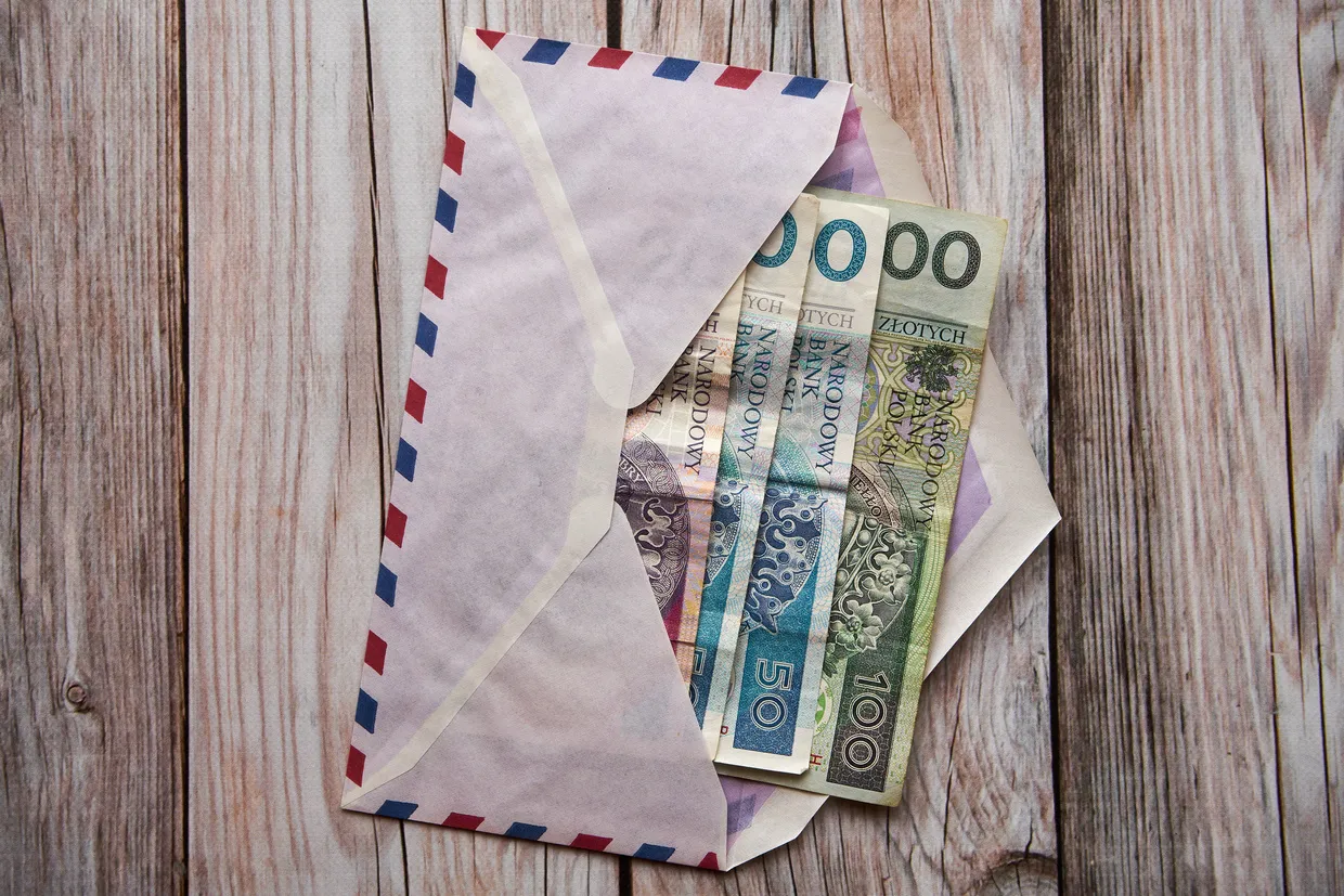 Zdjęcie Ile się daje na komunię chrzestna? Odkryj właściwą kwotę prezentu
