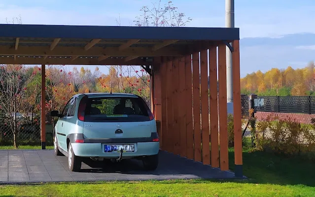 Zdjęcie Jak zbudować wiatę przy domu na samochód: praktyczny poradnik