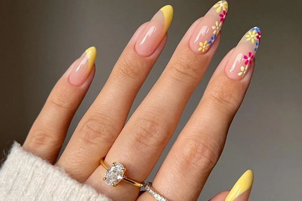 Zdjęcie Eleganckie paznokcie na lato: najnowsze trendy, stylizacje i pielęgnacja