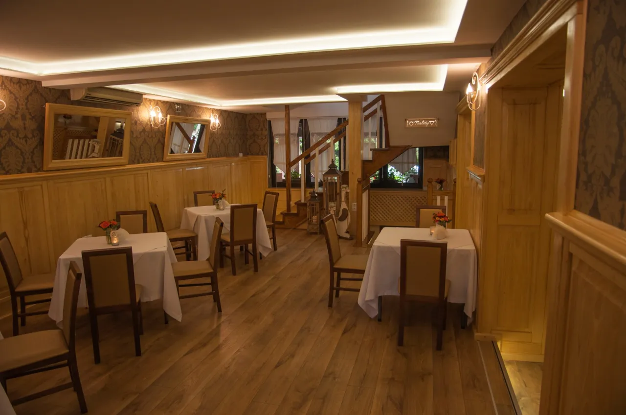 Zdjęcie Gdzie zjeść w Nowym Sączu? Odkryj najlepsze lokale gastronomiczne