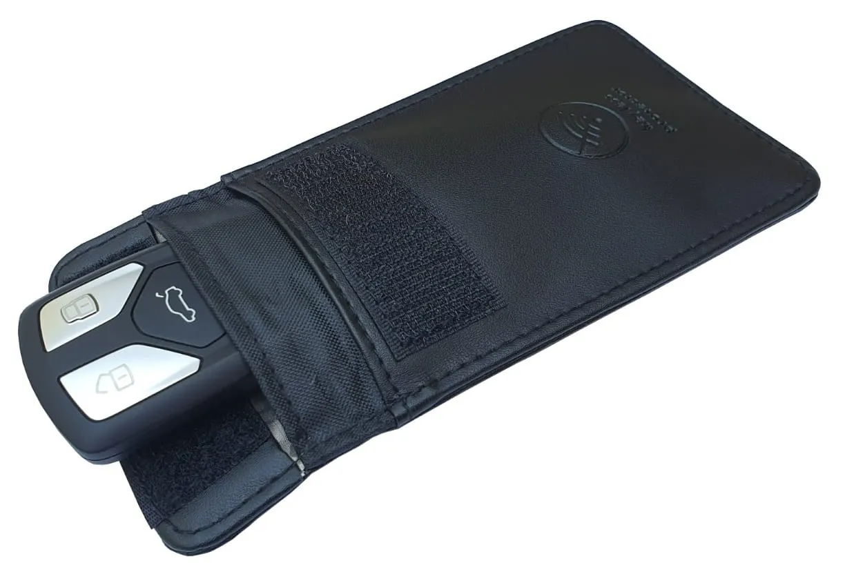 Zdjęcie Czy NFC działa przez etui? Zobacz, które materiały blokują sygnał