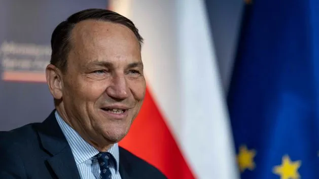 Zdjęcie Radosław Sikorski ile ma lat? Zaskakujące fakty o jego wieku