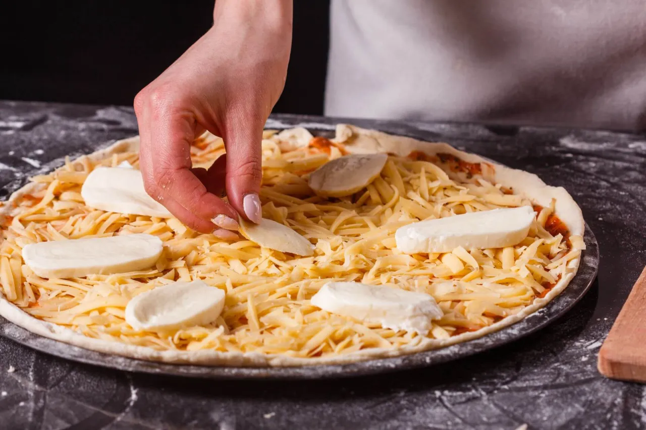 Zdjęcie Jakie sery do pizzy wybierać, aby uniknąć smakowej klapy?