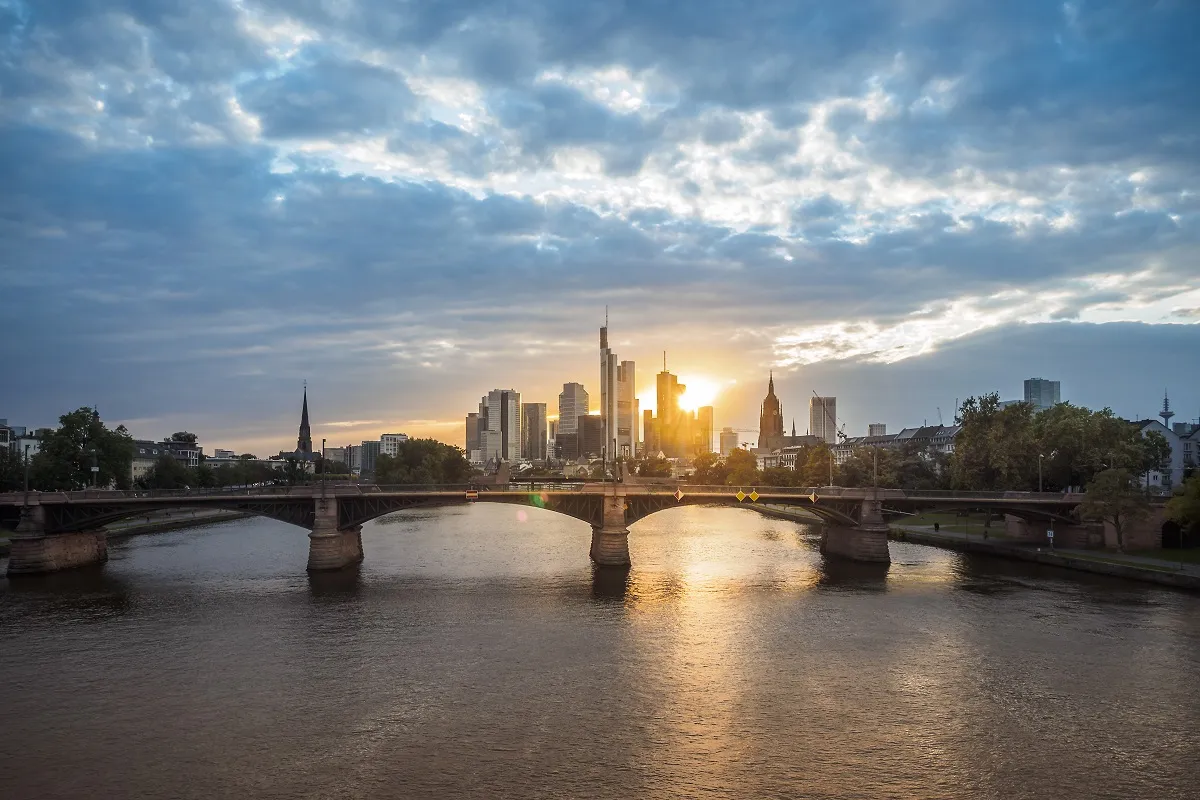 Zdjęcie W jakim kraju związkowym leży Frankfurt? Odkryj tajemnice Hesji