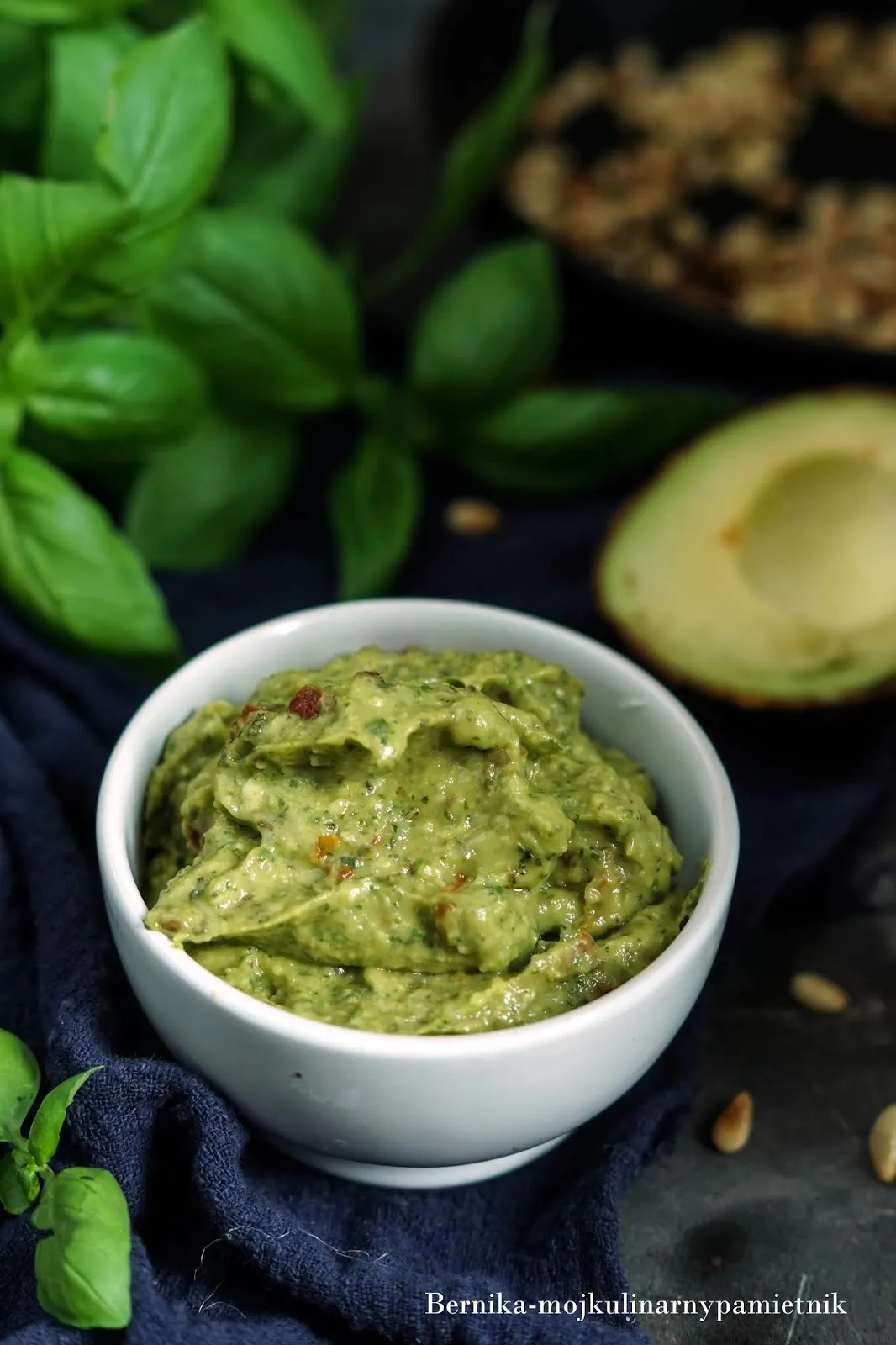 Zdjęcie Jak zrobić pesto z awokado, które zachwyci smakiem i prostotą